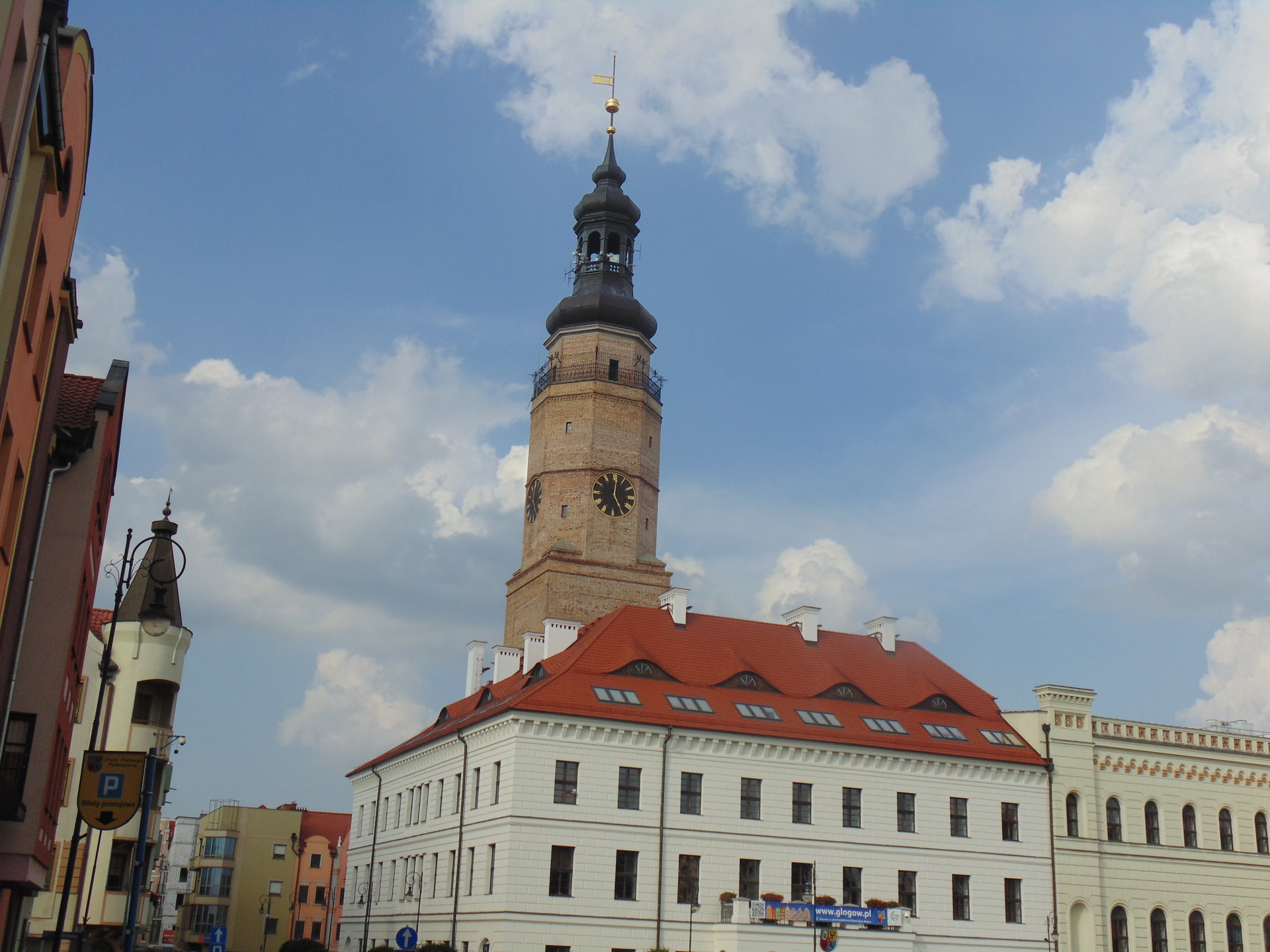 GŁOGÓW. Sekretarz zamieniła starostwo na ratusz
