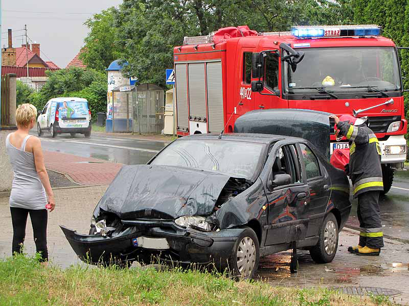 Miałeś stłuczkę? Policja przypomina, jak się zachować