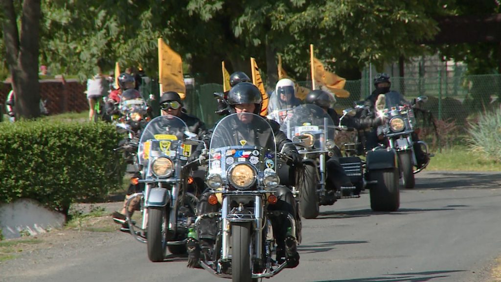 LEGNICKIE POLE. Motocykliści zrobili szum o spalarnię (WIDEO)