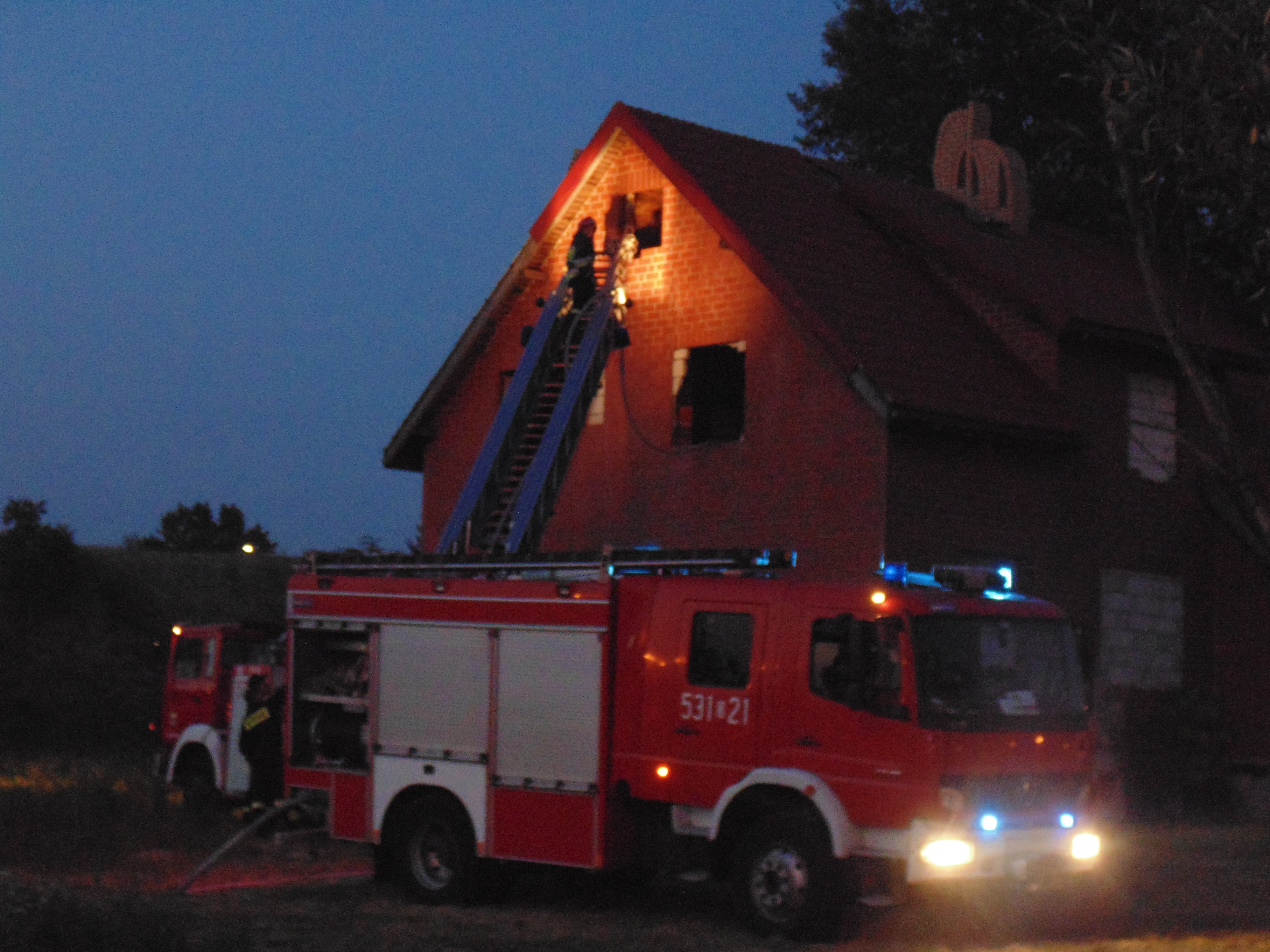 POLKOWICE. Pożar pustostanu przy aquaparku