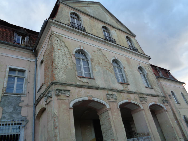 JERZMANOWA. Gmina kupi pałac (WIDEO)