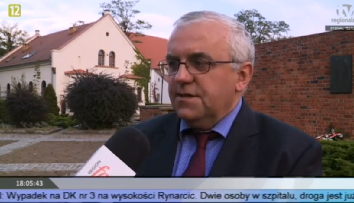 Dziennikarz „przypomniał” posłowi o dochodach?