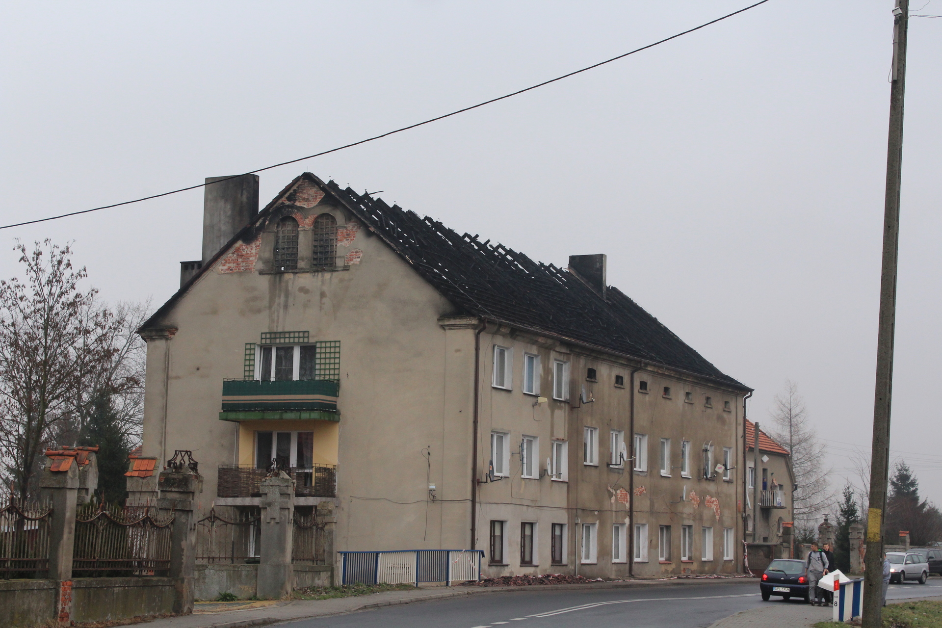 RADWANICE. Pogorzelcy nie wrócą jeszcze do mieszkań (FOTO, WIDEO)