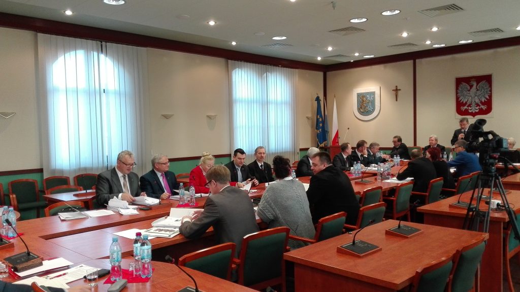 LEGNICA. Opozycyjni radni oburzeni przeciągającym się paraliżem (WIDEO)