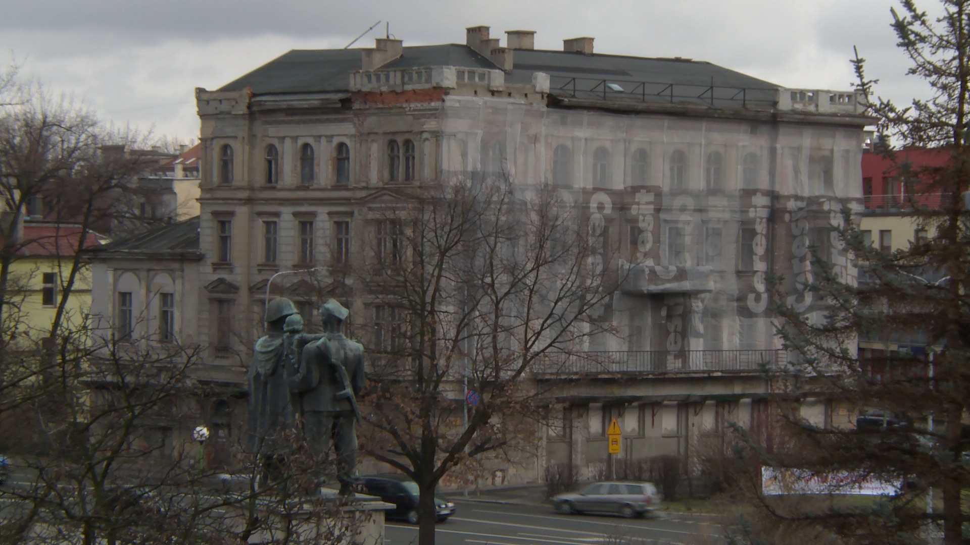 LEGNICA. Dresdner Bank wreszcie do remontu (WIDEO)