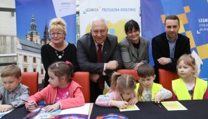 Przyjaźni rodzinie