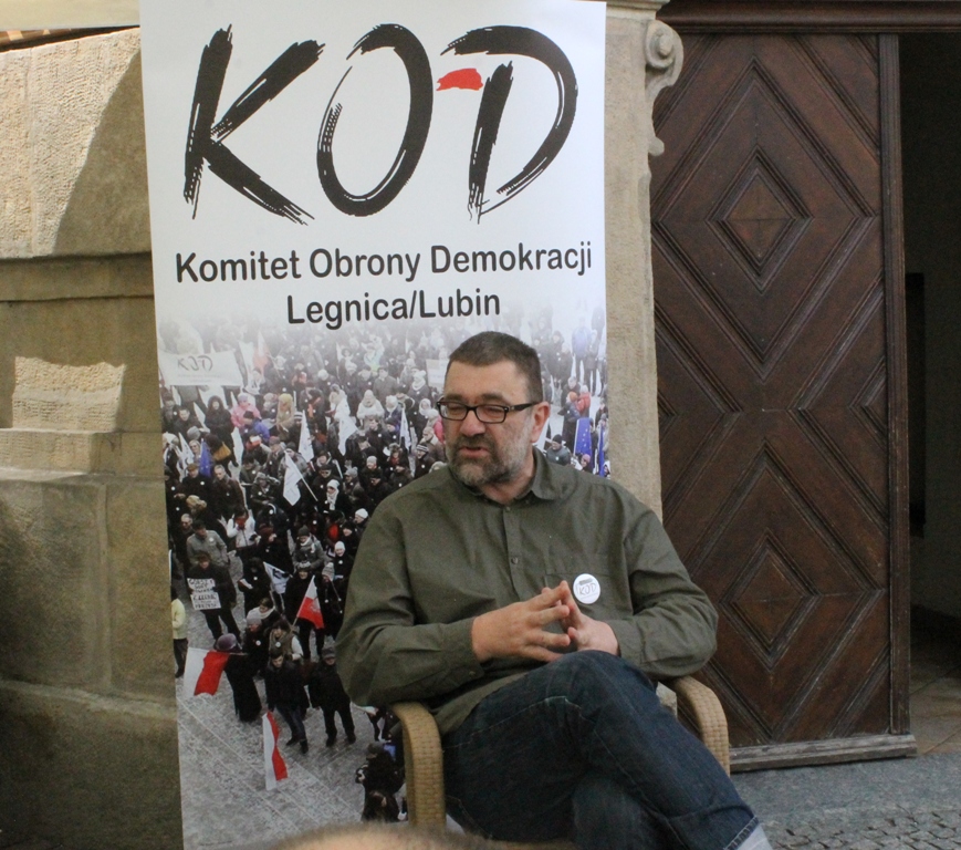 LEGNICA. KOD – pikieta po spotkaniu z liderem