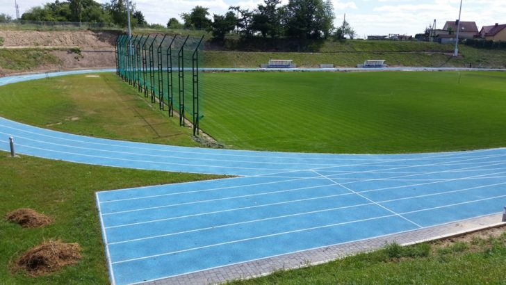 ŚCINAWA. Otworzą stadion po wakacjach