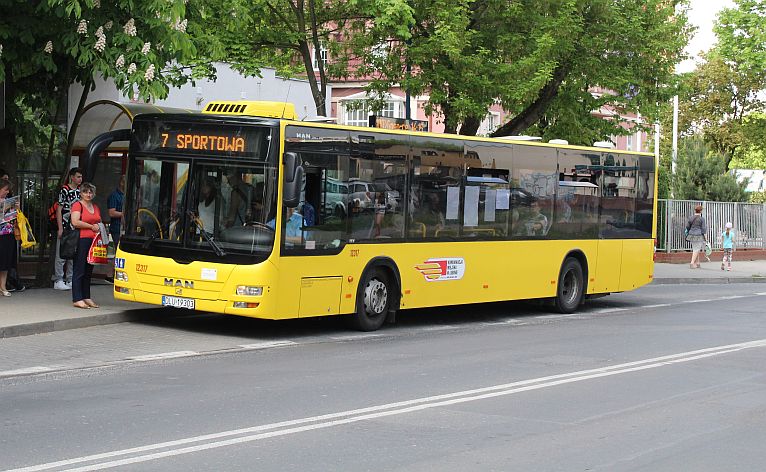 Seniorzy i uczniowie mogą za darmo jeździć MPK (WIDEO)