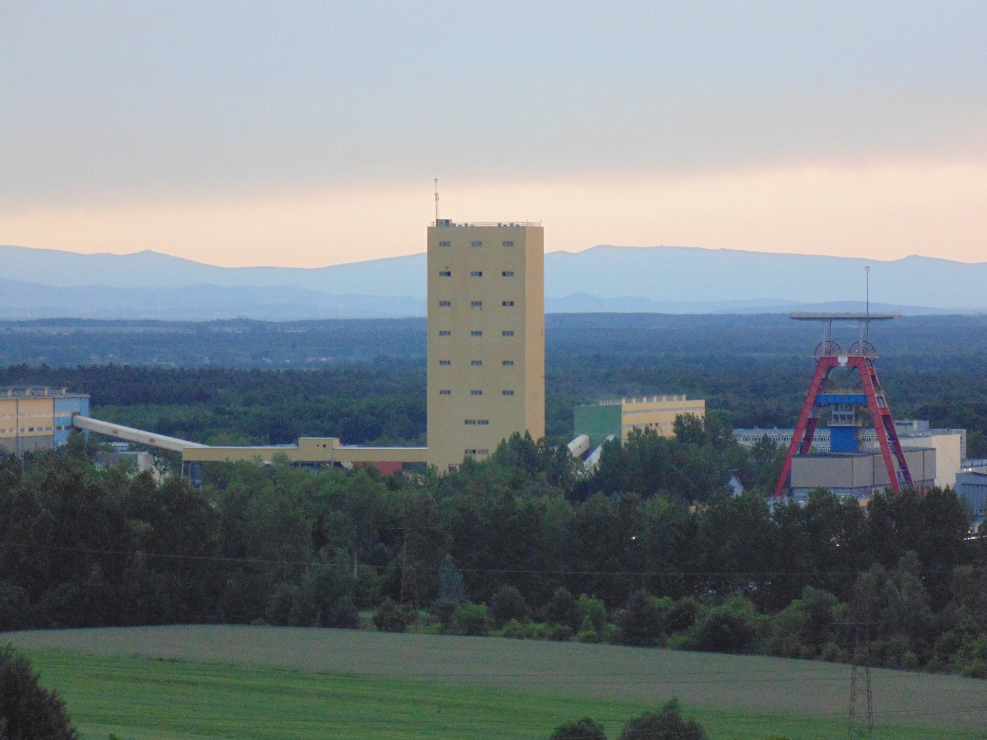 REGION. Rząd obiecuje, a KGHM płaci (WIDEO)