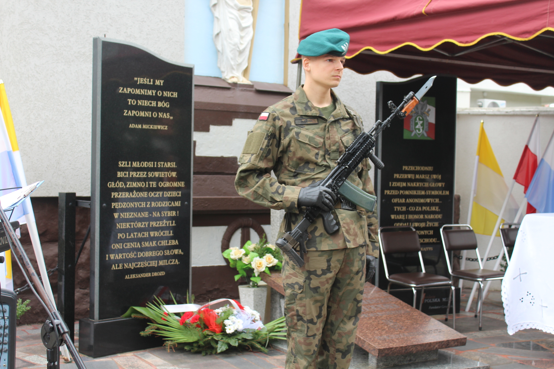 GŁOGÓW. Pamiętają o „Golgocie Wschodu” (FOTO)