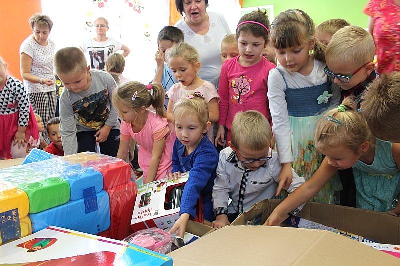 Darmowa opieka dla 6-latków w przedszkolach (WIDEO)
