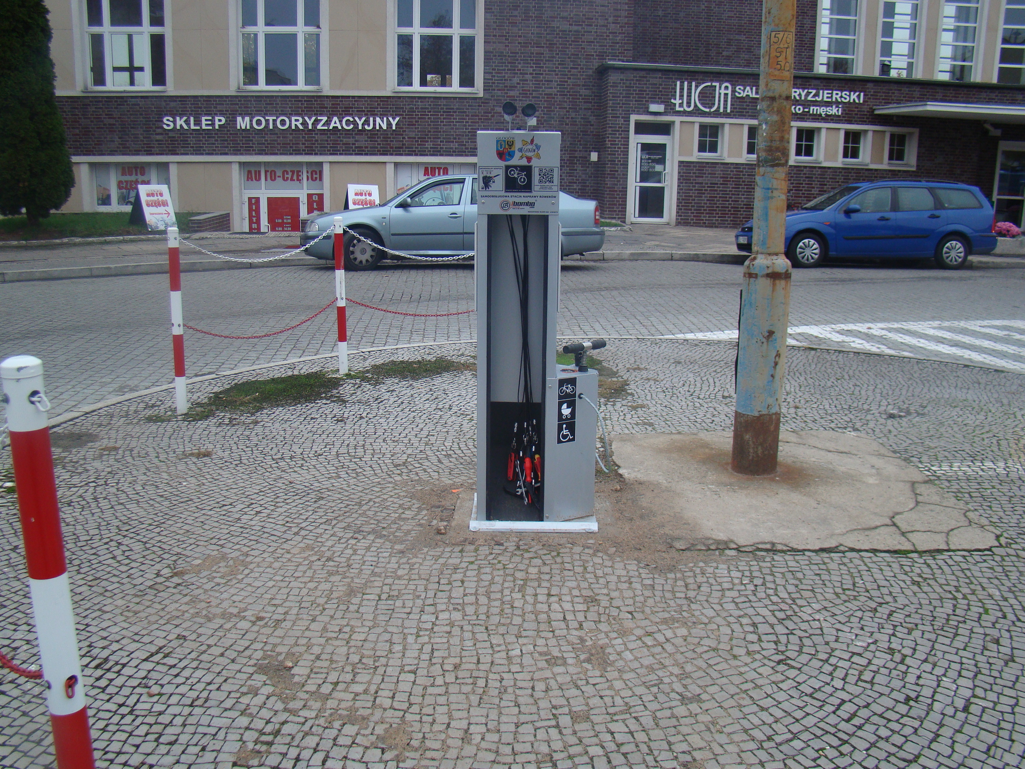 GŁOGÓW. Są już stacje napraw rowerów (FOTO)