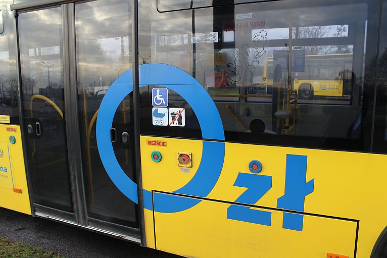ŚCINAWA. Uczniowie z bezpłatnymi biletami