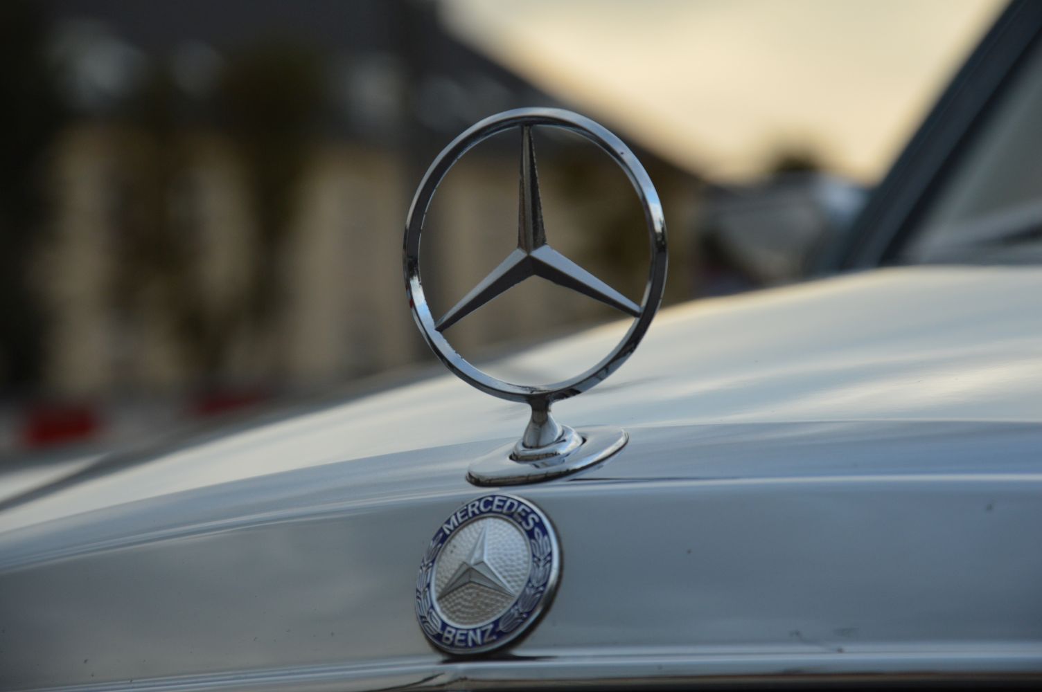 Mercedes wyszkoli kadry w Legnicy
