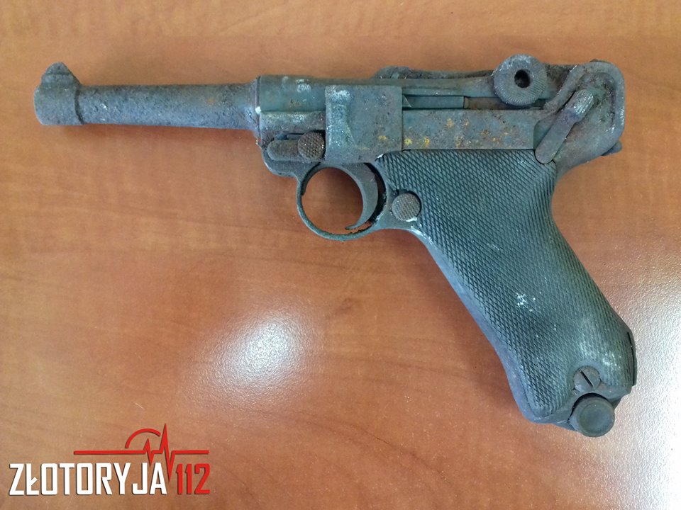 Pistolet znaleziony na strychu