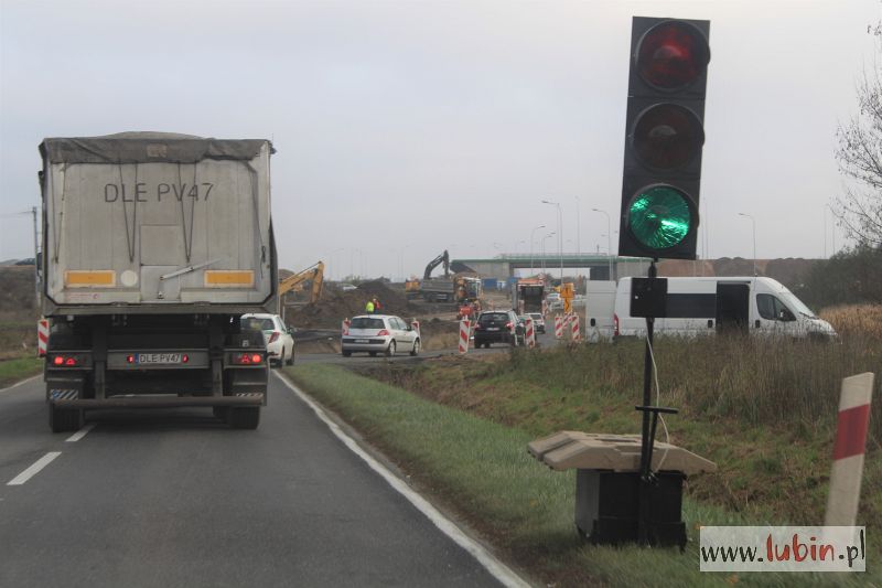 Kolejne utrudnienia przy budowie drogi S3