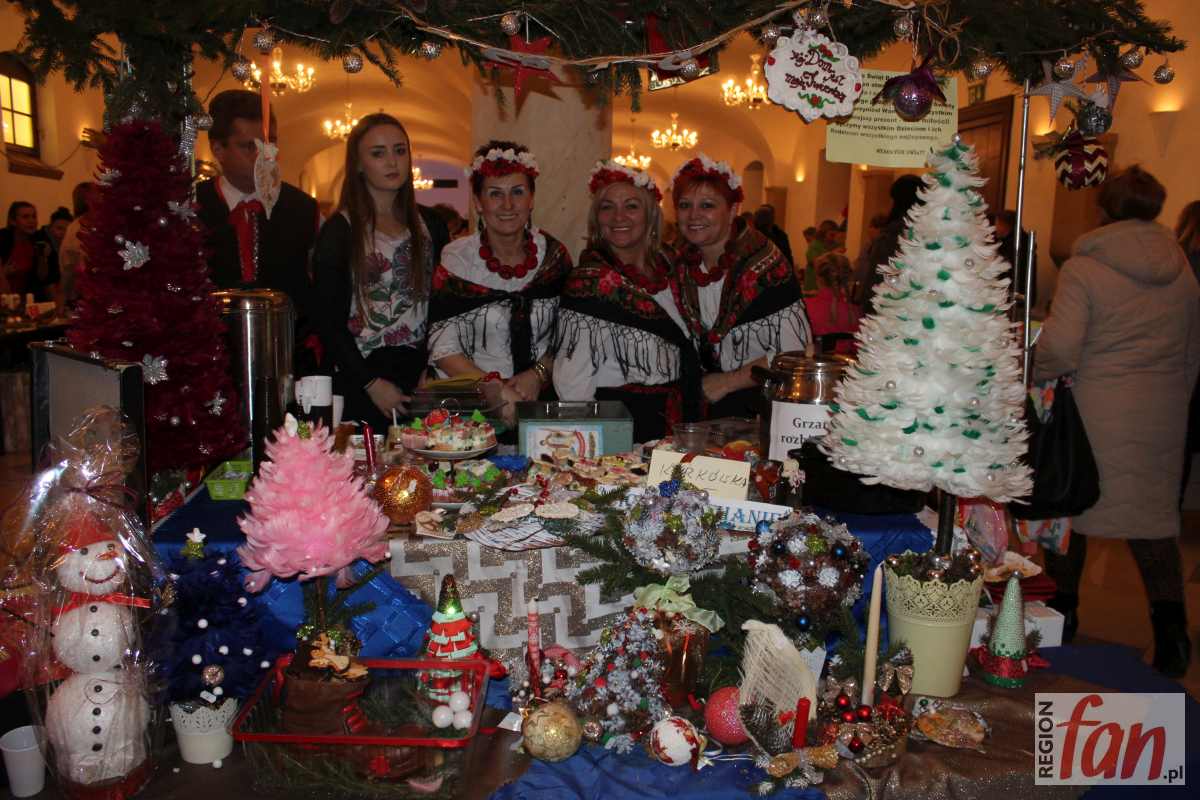 Wyjątkowy jarmark w pałacu