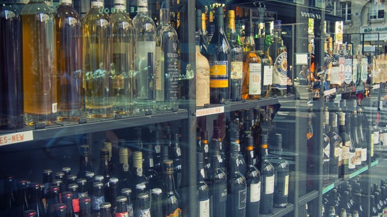 Jak sprzedawać alkohol?
