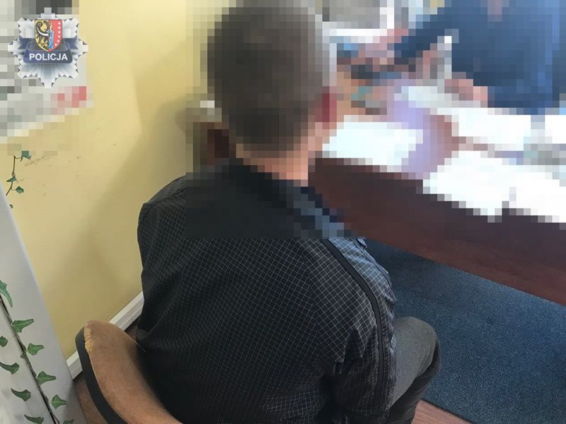 Chciał się wzbogacić używając kradzionej karty płatniczej
