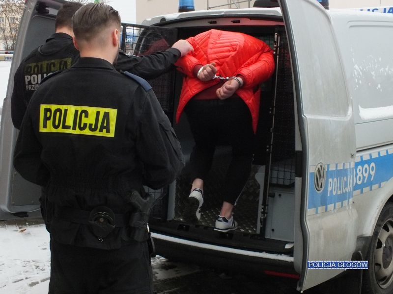 Lubinianin wpadł w Głogowie, z narkotykami. W tle broń i ostra amunicja