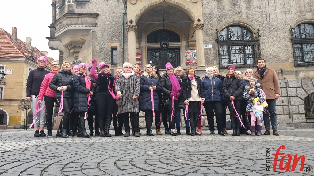 Zaprotestowały tańcem (FOTO, WIDEO)