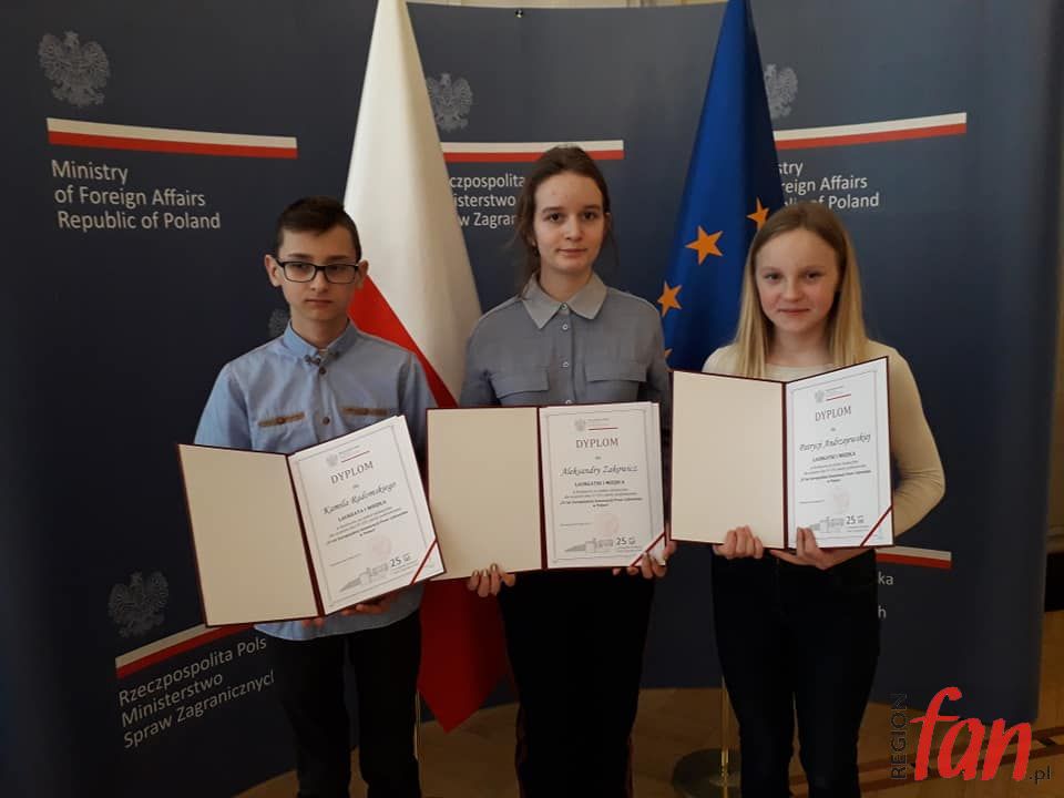 Nagrody ministra dla uczniów z Męcinki