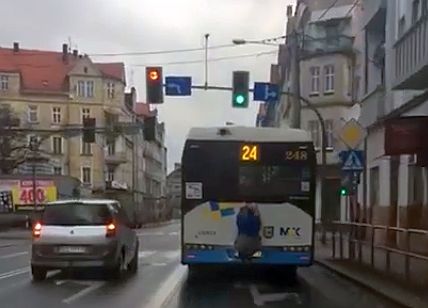 Jackie Chan wysiadł na Zakaczawiu (WIDEO)