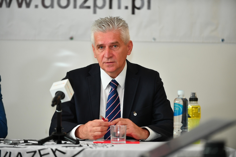 Znikną kary za nadmierną liczbę żółtych kartek!