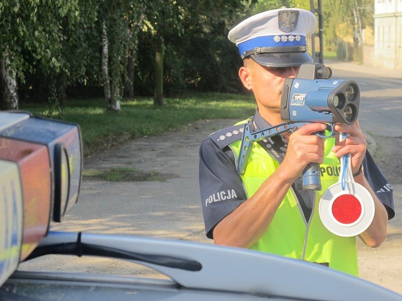 Pędził ponad „setką” po mieście