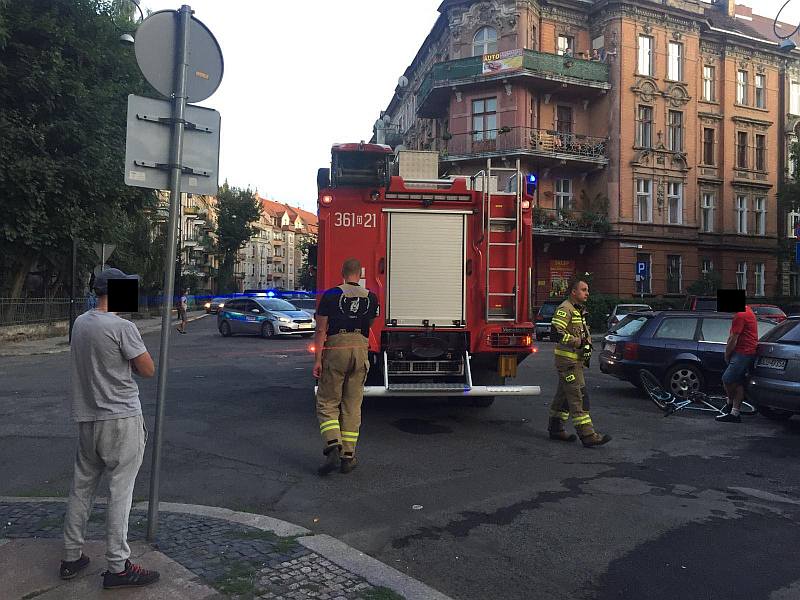 Volkswagen w ogniu. Sprawca zatrzymany (WIDEO)