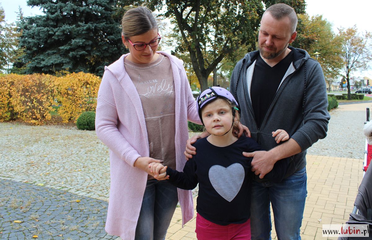 W kasku dla Gai – pomagają 8-latce (WIDEO, FOTO)