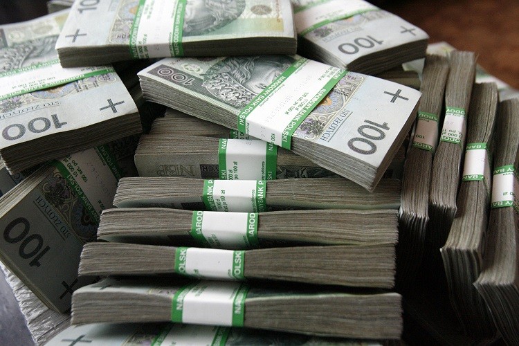 100 mln na kontach Dolnoślązaków