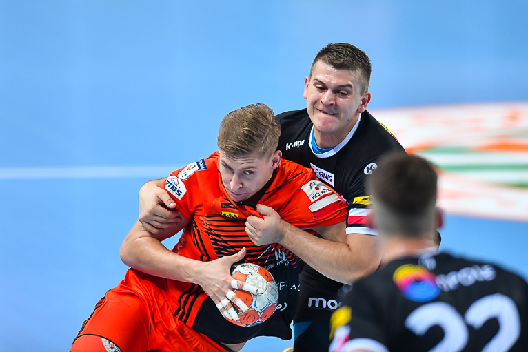 Awans po wielkich emocjach i karnych!  (FOTO)