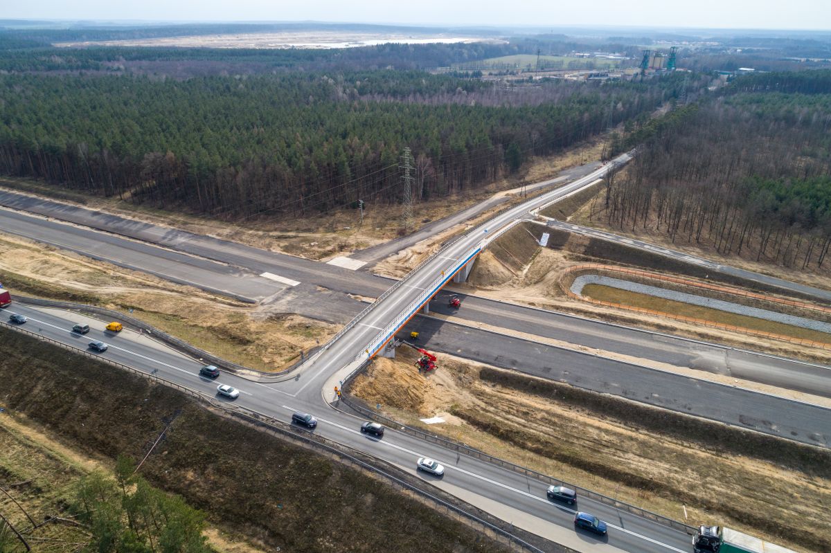 Kolejne pół roku opóźnienia na S3