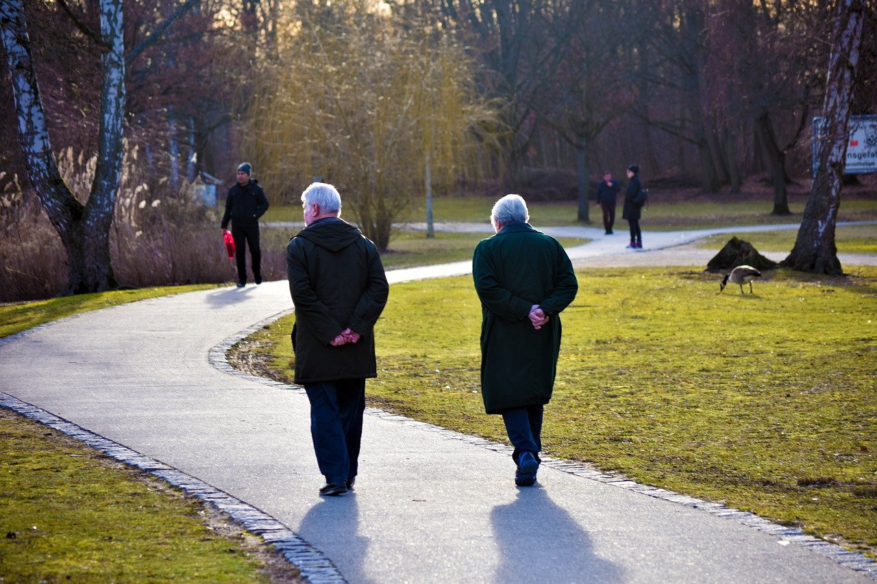 Seniorze zostań w domu!