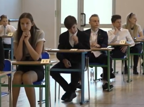 Ósmoklasiści zmierzyli się z królową nauk