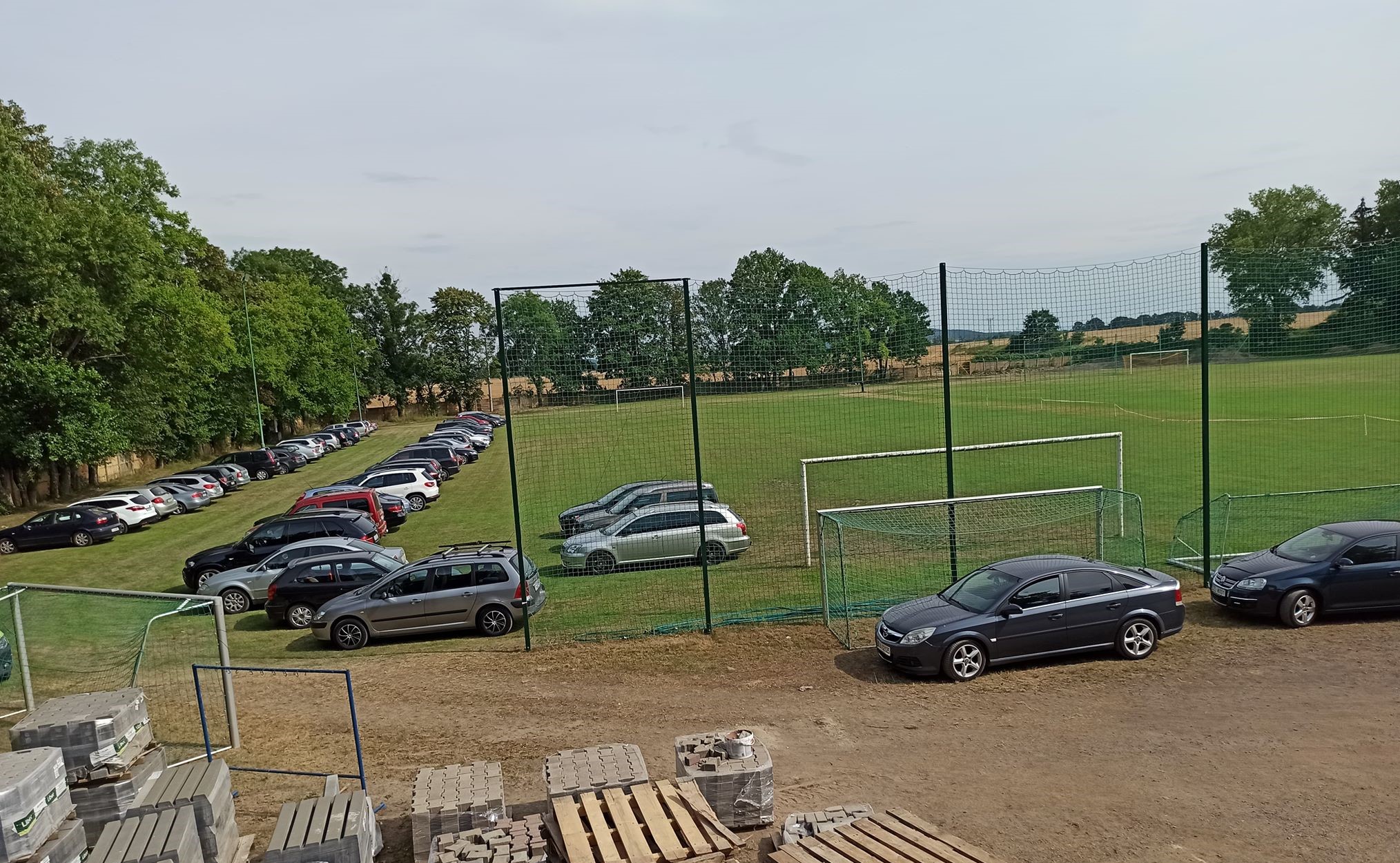 Parking niezgody przy basenie w Jaworze (WIDEO)