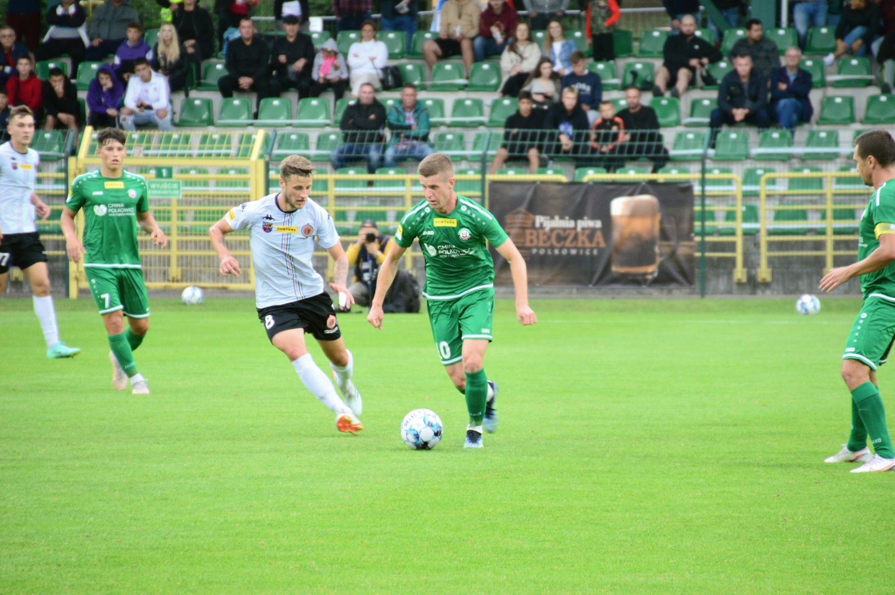 Derby na remis