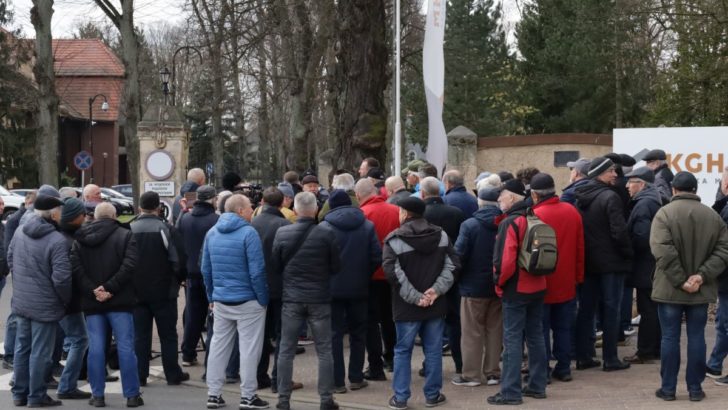 Protestowali pod siedzibą miedziowej spółki