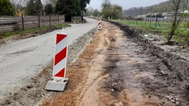 Rozpoczął się kolejny etap remontu drogi w Raszówce