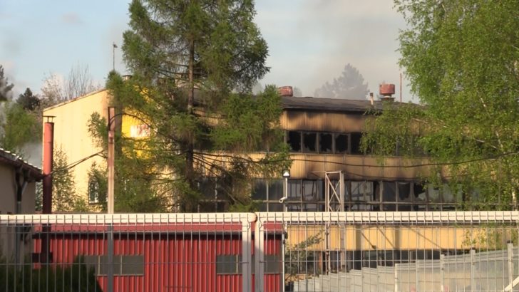 WILKÓW. Pożar w zakładzie utylizacji opon (WIDEO)