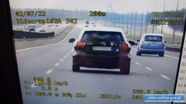 Trzy mandaty po 2.5 tysiąca złotych
