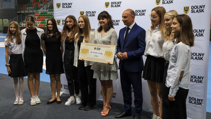 Młodzi sportowcy wyróżnieni