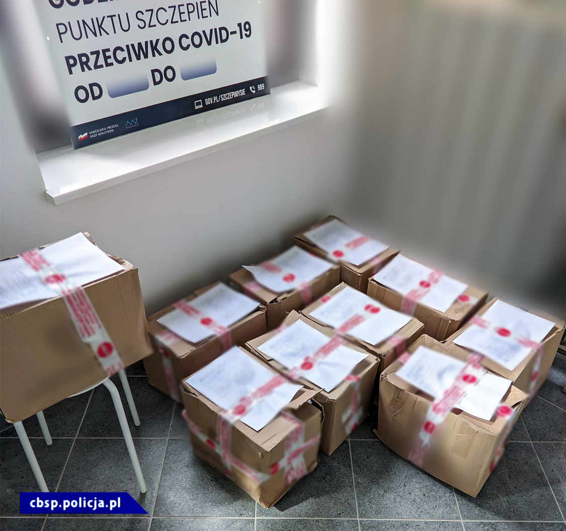 Handlowali „lewymi” paszportami covidowymi