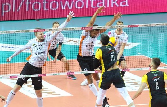 Lisy napsuły nerwów Skrze. Dwa punkty w Lubinie