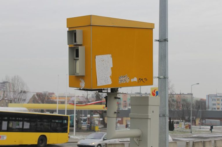 Kierowcy będą jeździć wolniej