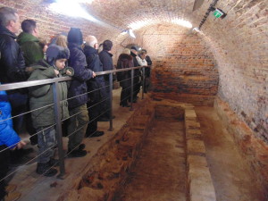 KOSZAR1