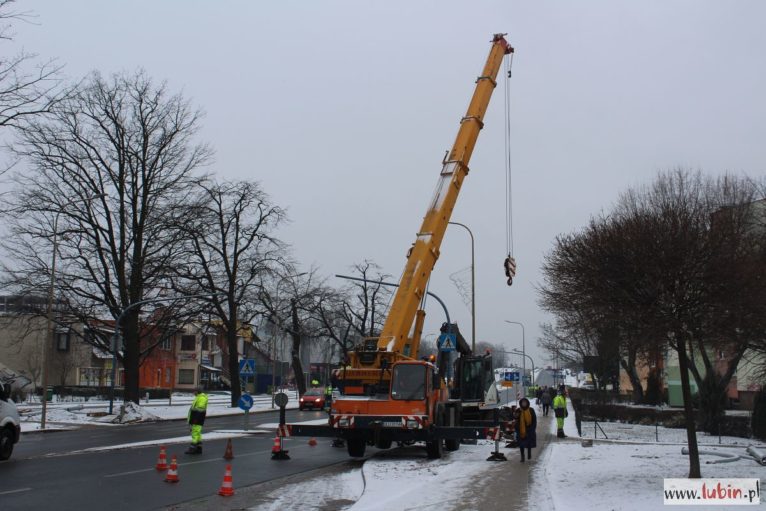 Stawiają nowe sygnalizacje na skrzyżowaniach