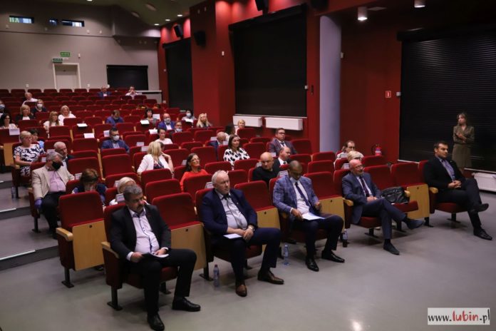 Powiat lubiński: absolutorium dla zarządu i nowa skarbniczka